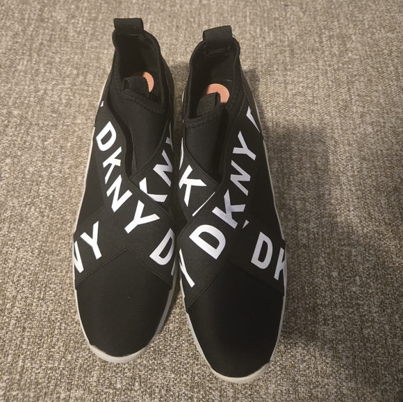 Dkny Shoes - DKNY Black and White Slip-On Platforms